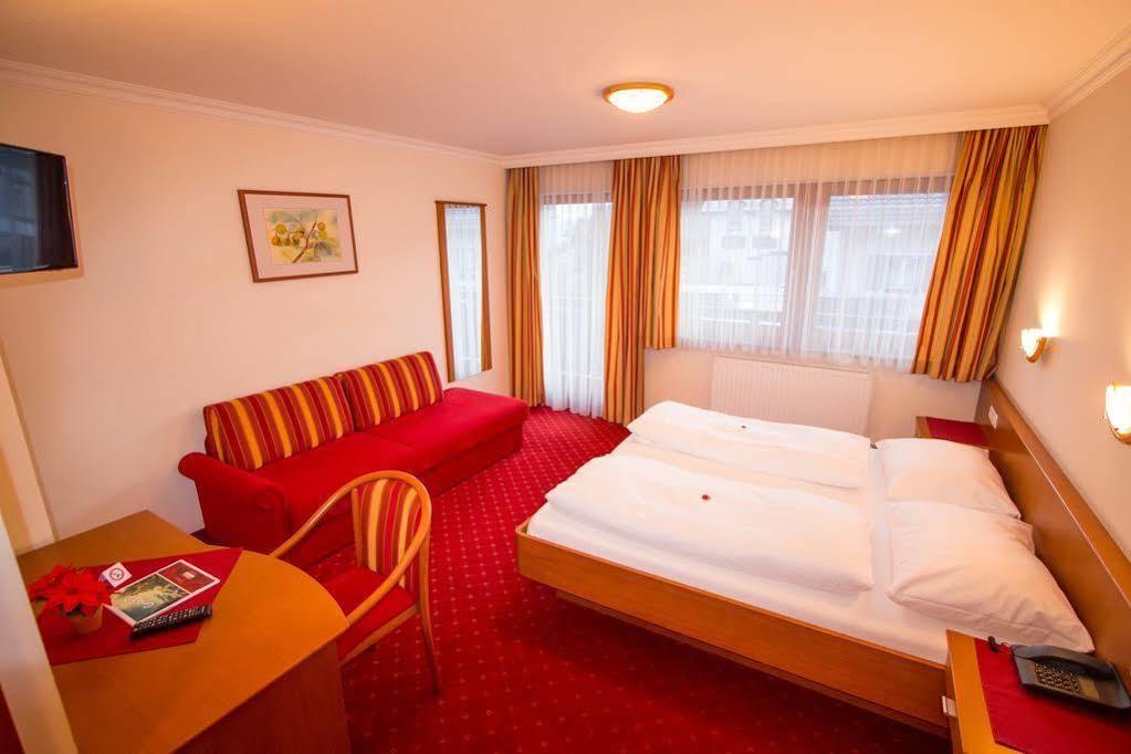 Hotel Rosner アルテンマルクト・イム・ポンガウ エクステリア 写真